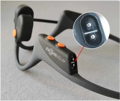 Bone conduction earphone charging interface