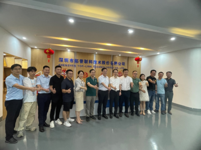 Group photo of visiting school leaders